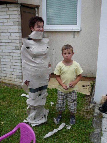 Opékání špekáčků v MŠ - 29.6.2011